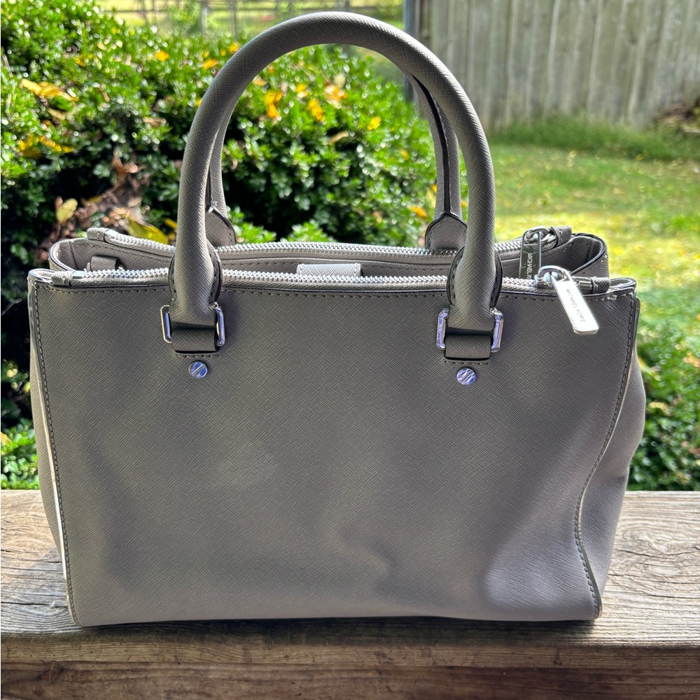 Michael Kors Authentic Taupe Satchel Bag/Shoulder/Crossbody - Picture 2 of 11